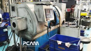 เครื่องกลึง CNC รุ่น CK6132