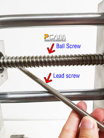 เครื่องกัดซีเอนซี ขับเคลื่อนแบบบอลสกรู (Ball Screw) จะแข็งแรงทนทาน และแม่นยำ